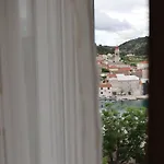 View 普契什查